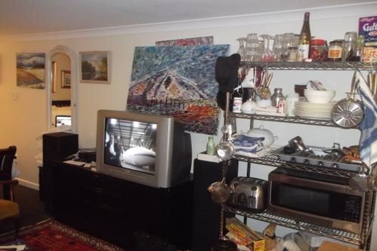 Photo of property in 14 Molesworth Street, Taita, Lower Hutt, 5011