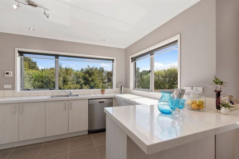 Photo of property in 11 Mermaid Mews, Red Beach, 0932