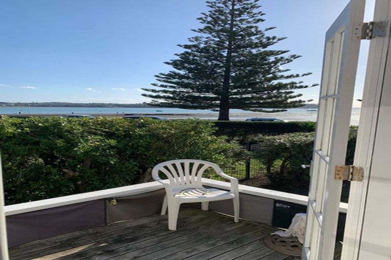 Photo of property in 1 Hattaway Avenue, Bucklands Beach, Auckland, 2012