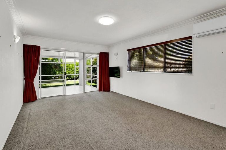 Photo of property in 14a Tokomaru Street, Welbourn, New Plymouth, 4312