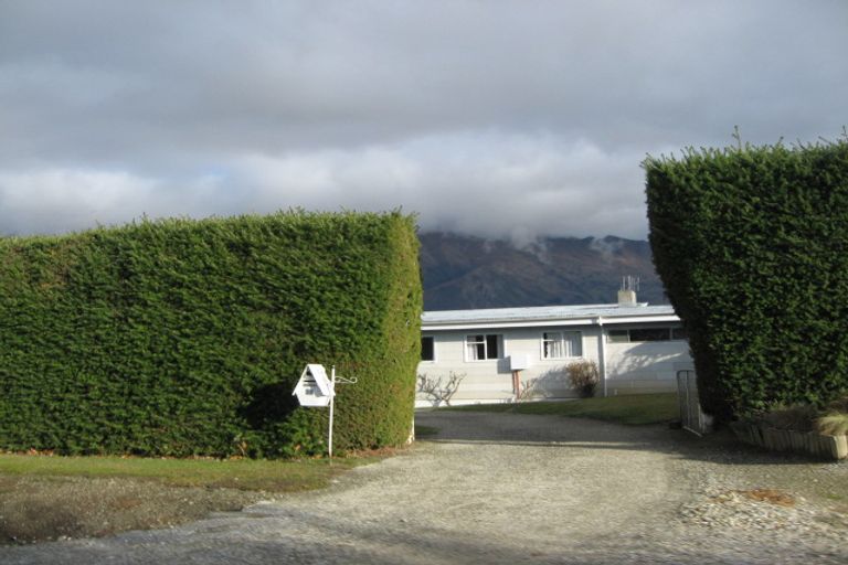 Photo of property in 34 Manuka Crescent, Wanaka, 9305