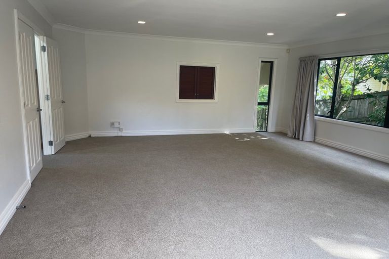 Photo of property in 29 Manu Place, Pinehill, Auckland, 0632