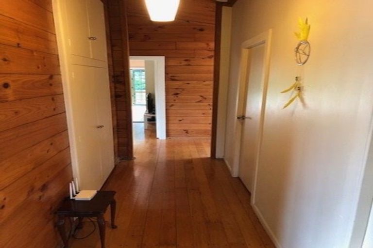 Photo of property in 2/23 Bevyn Street, Castor Bay, Auckland, 0620