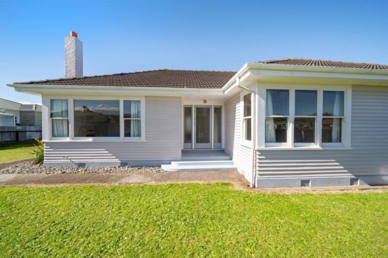 Photo of property in 10 Seyton Street, Stratford, 4332