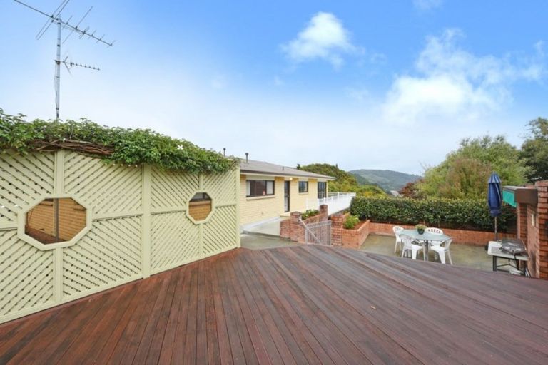 Photo of property in 7 King Charles Drive, Kingsley Heights, Upper Hutt, 5018