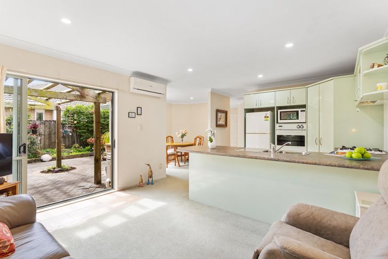 Photo of property in 2/3 Inagh Close, Dannemora, Auckland, 2016