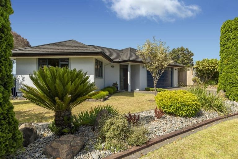 Photo of property in 15 La Colina Place, Bethlehem, Tauranga, 3110