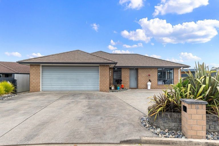 Photo of property in 16 North Crest Drive, Onerahi, Whangarei, 0110