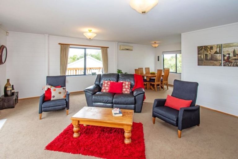 Photo of property in 15 Stevenson Road, Clarks Beach, 2122