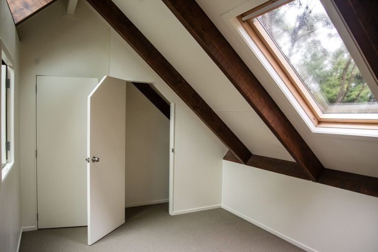 Photo of property in 28a Brunton Place, Glenfield, Auckland, 0629