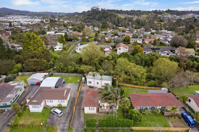Photo of property in 15 Edwin Freeman Place, Ranui, Auckland, 0612