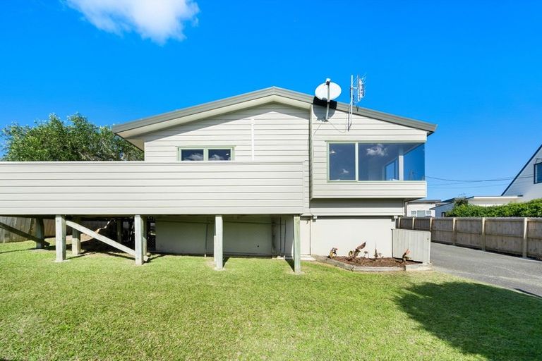 Photo of property in 19 Tiri Road, Manly, Whangaparaoa, 0930