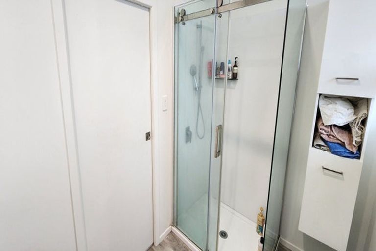 Photo of property in 2 Hood Place, Spotswood, New Plymouth, 4310