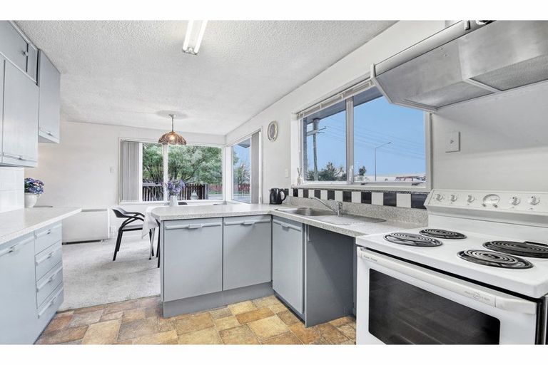 Photo of property in 13 Main North Road, Woodend, 7610