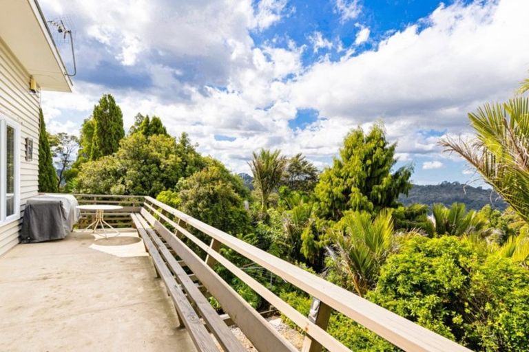 Photo of property in 8 Walker Road, Henderson Valley, Auckland, 0612