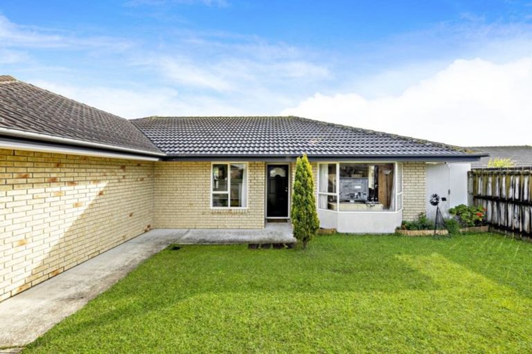 Photo of property in 23 Robin Brooke Drive, Flat Bush, Auckland, 2019