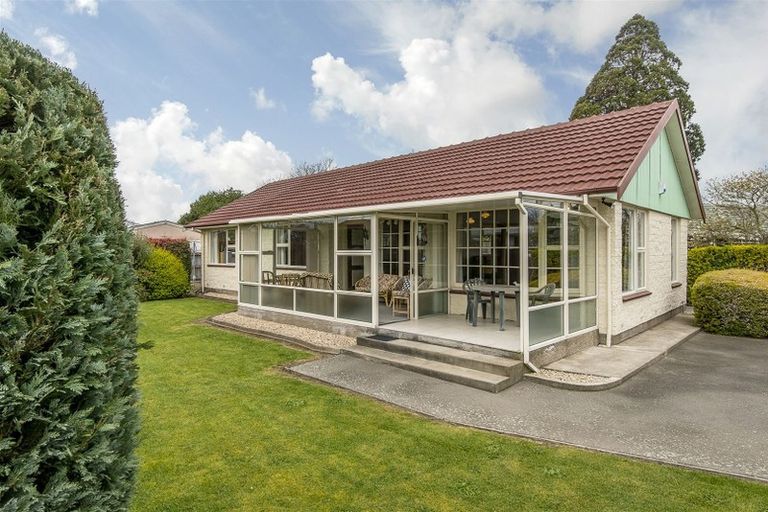 Photo of property in 12 Springmead Place, Hornby, Christchurch, 8042