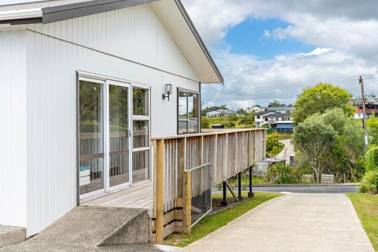 Photo of property in 28 Bickerstaffe Road, Maungaturoto, 0520