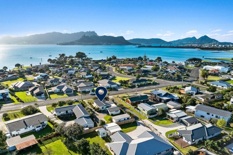 Photo of property in 81 One Tree Point Road, One Tree Point, 0118