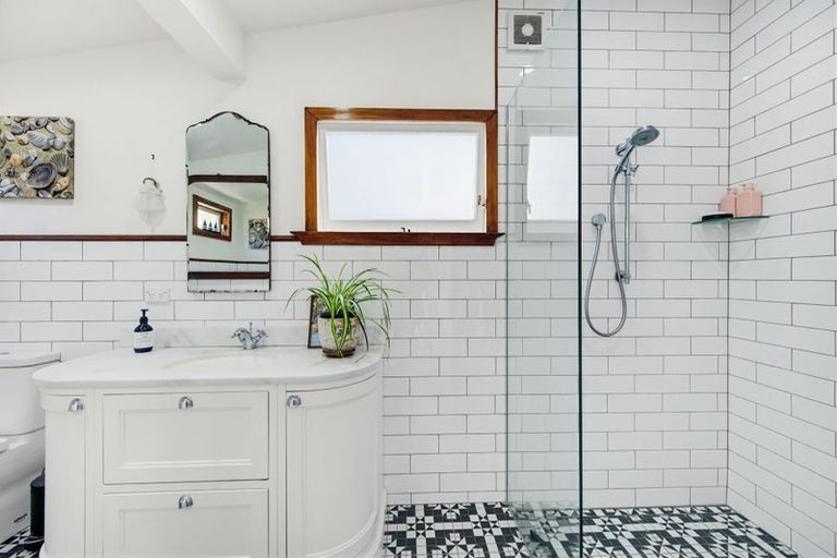 Photo of property in 3 Hooker Avenue, Hospital Hill, Napier, 4110