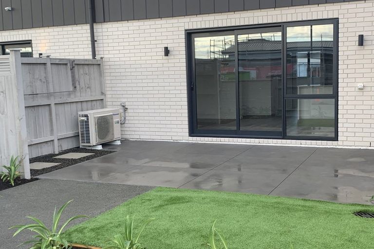 Photo of property in 6 Gosper Road, Takanini, 2112