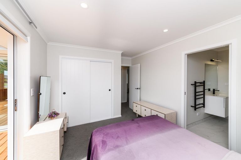 Photo of property in 208a Tremaine Avenue, Highbury, Palmerston North, 4412