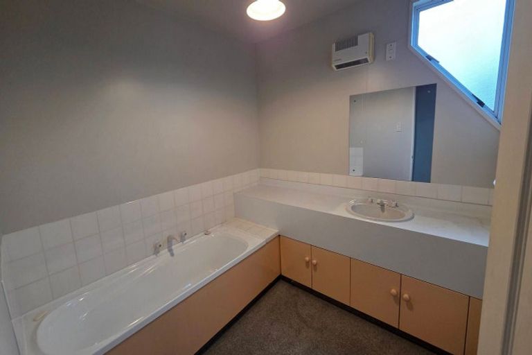 Photo of property in 12 Eversleigh Street, St Albans, Christchurch, 8014