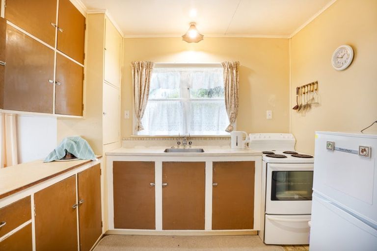 Photo of property in 51 Leicester Street, Cannons Creek, Porirua, 5024