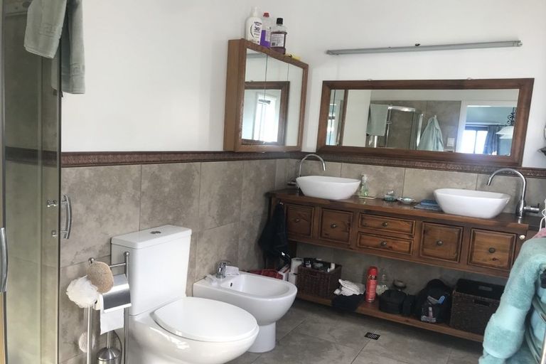 Photo of property in 93 Omokoroa Road, Omokoroa, 3114