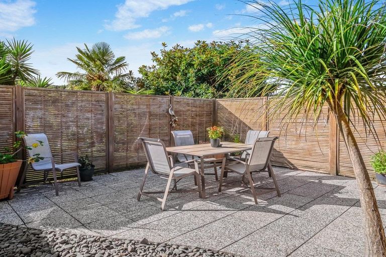 Photo of property in 14 Governor Grey Road, Snells Beach, 0920