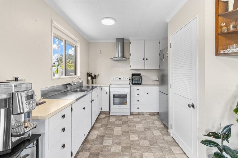 Photo of property in 23b Stoke Street, Westown, New Plymouth, 4310