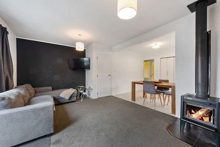 Photo of property in 21 Amber Grove, Birchville, Upper Hutt, 5018