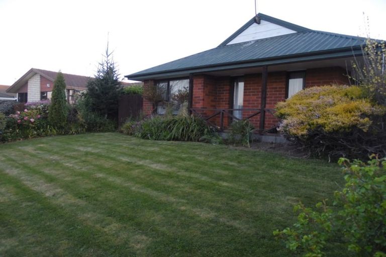 Photo of property in 41 Karnak Crescent, Russley, Christchurch, 8042