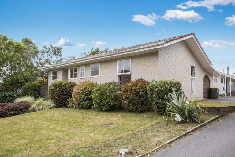 Photo of property in 31 Latitude Close, Whitby, Porirua, 5024