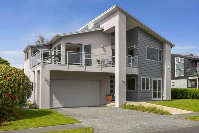 Photo of property in 13 Pokaka Crescent, Wharewaka, Taupo, 3330