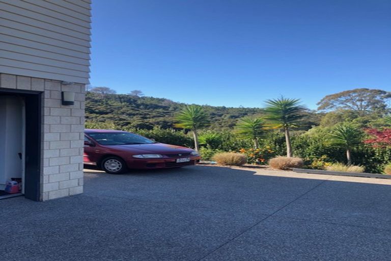 Photo of property in 111 Roberta Crescent, Orewa, 0931