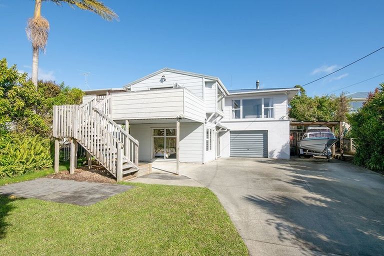 Photo of property in 8 Amanda Lane, Snells Beach, 0920