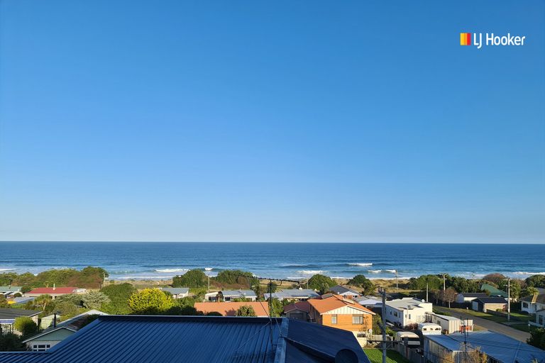 Photo of property in 31 Queen Street, Brighton, Dunedin, 9035