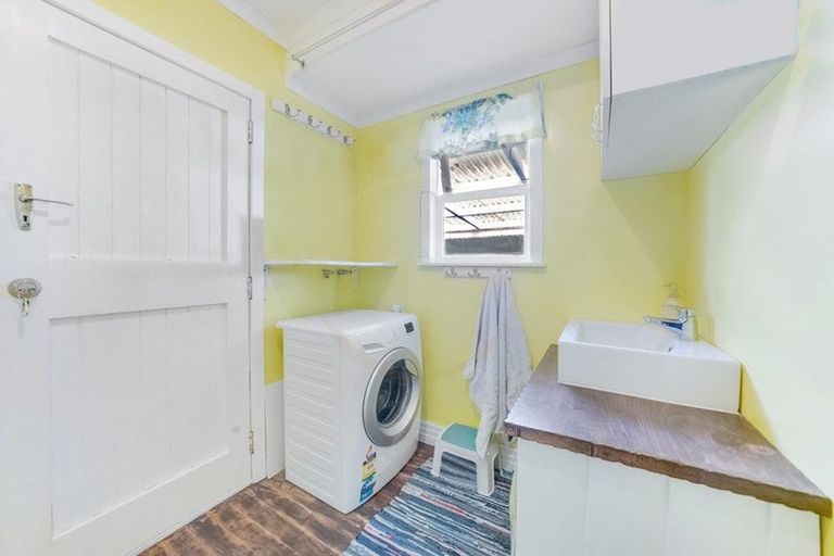 Photo of property in 3 Estuary Road, Weymouth, Auckland, 2103