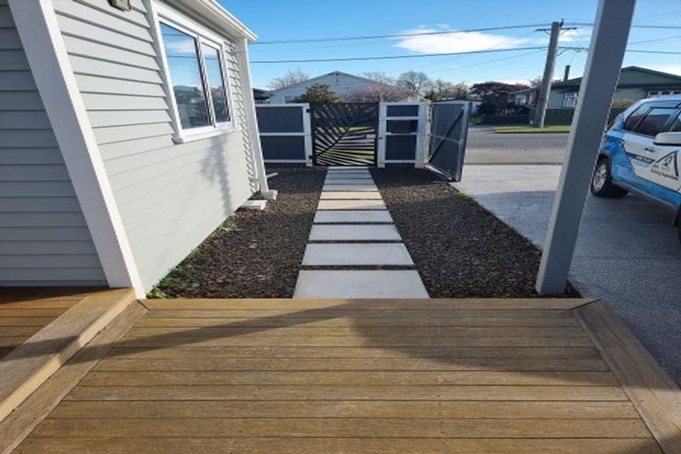 Photo of property in 20 Mackworth Street, Woolston, Christchurch, 8062