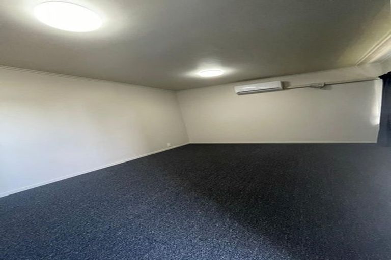 Photo of property in 3/37 Clevedon Road, Papakura, 2110