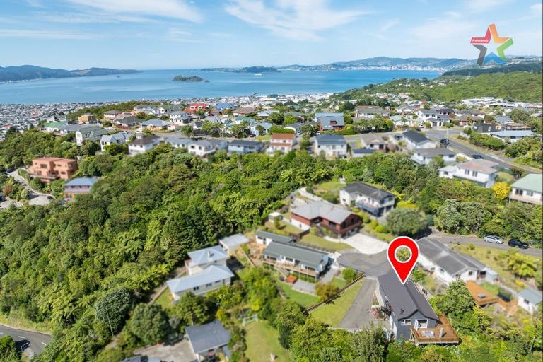 Photo of property in 26 Wisteria Grove, Maungaraki, Lower Hutt, 5010