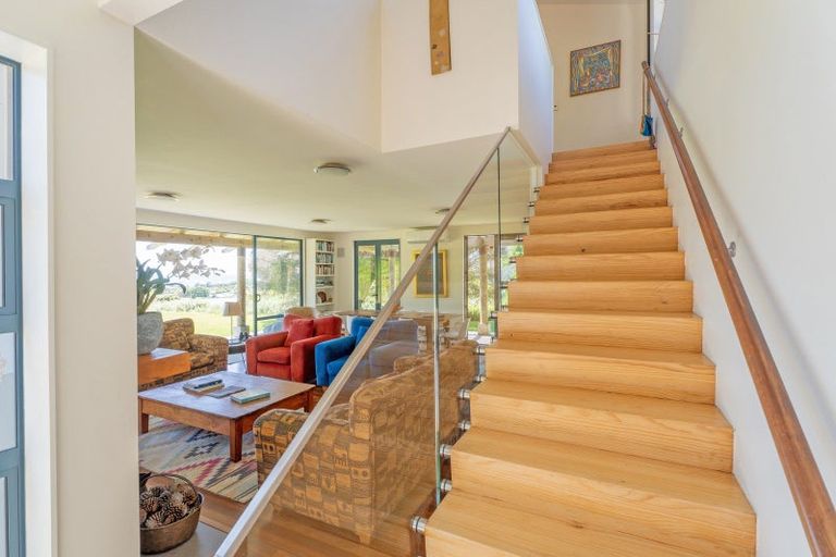 Photo of property in 92 Hahei Beach Road, Hahei, Whitianga, 3591