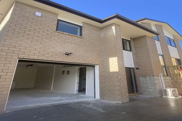 Photo of property in 50c Barbados Drive, Unsworth Heights, Auckland, 0632