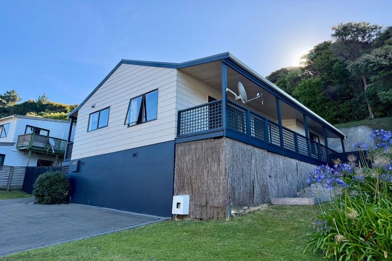 Photo of property in 47 Omapere Street, Whitby, Porirua, 5024