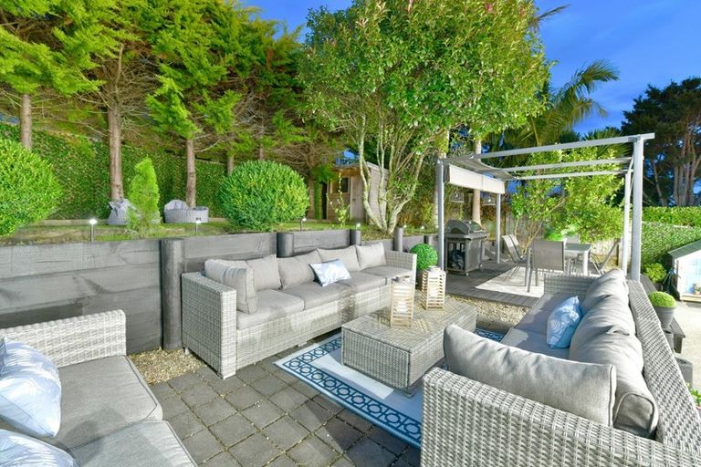 Photo of property in 6 Blue Heron Rise, Stanmore Bay, Whangaparaoa, 0932