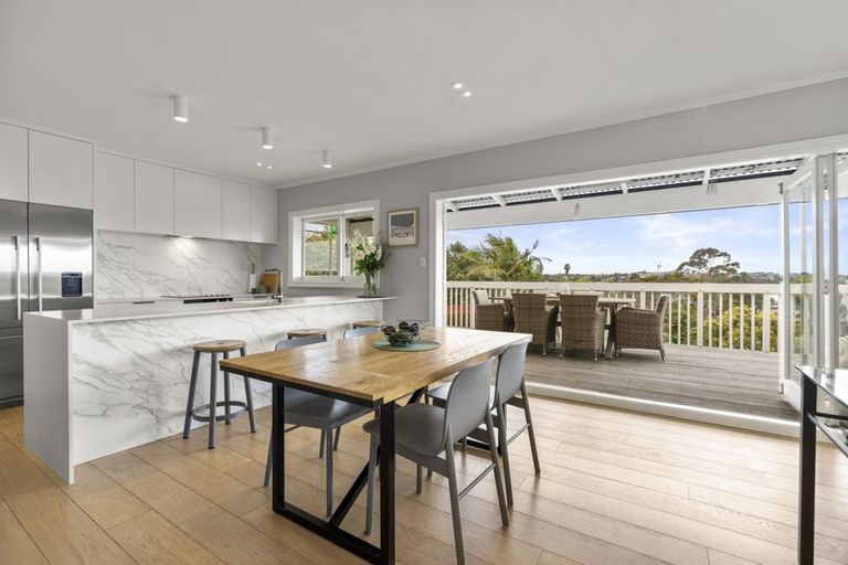 Photo of property in 100 Calliope Road, Stanley Point, Auckland, 0624