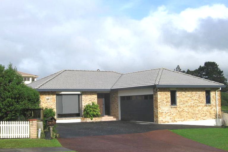 Photo of property in 4 San Marino Drive, Henderson, Auckland, 0612