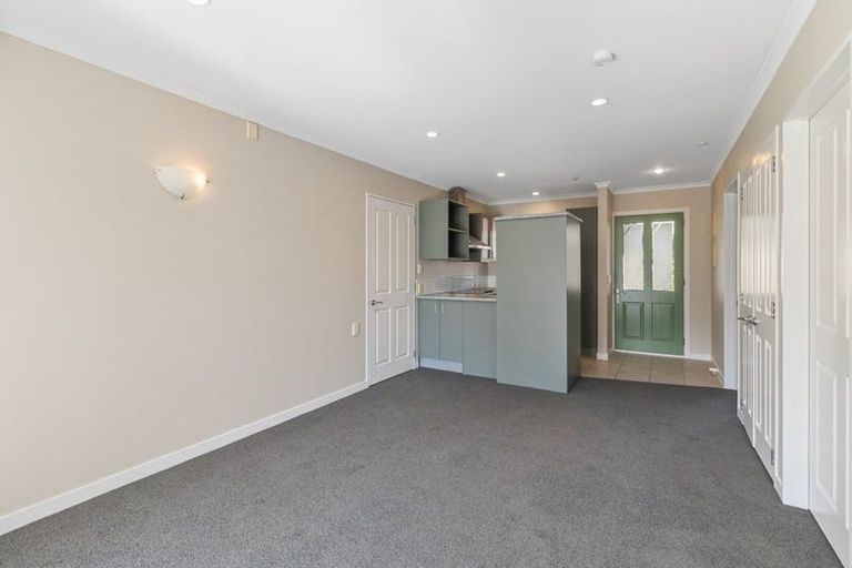 Photo of property in St Claire Village, 160/172 Mcleod Road, Te Atatu South, Auckland, 0610