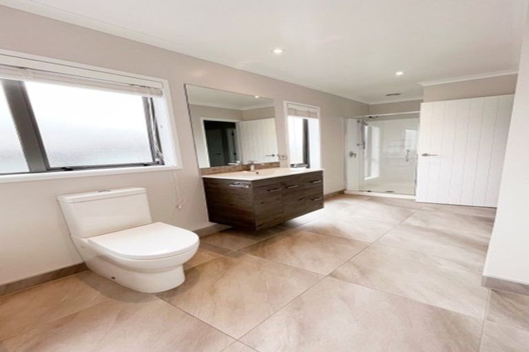 Photo of property in 229 Wainui Road, Silverdale, 0932